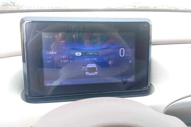 Used Wuling Hongguang MINIEV 2025 Four-Door Version Advanced Edition Instrument Cluster