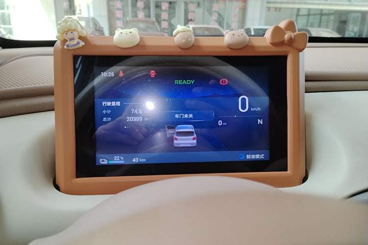 Used Wuling Hongguang MINIEV 2025 Four-Door Version Advanced Edition Instrument Cluster