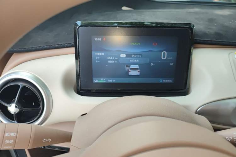 Used Wuling Hongguang MINIEV 2025 Four-Door Version Advanced Edition Instrument Cluster