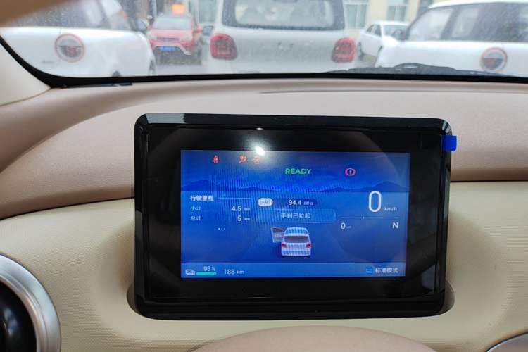 Used Wuling Hongguang MINIEV 2025 Four-Door Version Advanced Edition Instrument Cluster