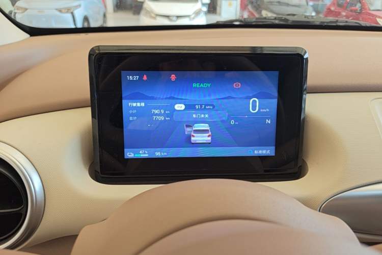 Used Wuling Hongguang MINIEV 2025 Four-Door Version Advanced Edition Instrument Cluster