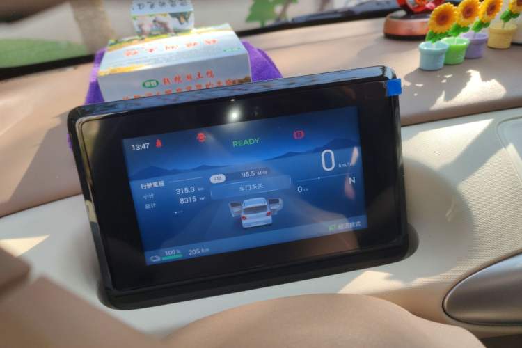 Used Wuling Hongguang MINIEV 2025 Four-Door Version Advanced Edition Instrument Cluster