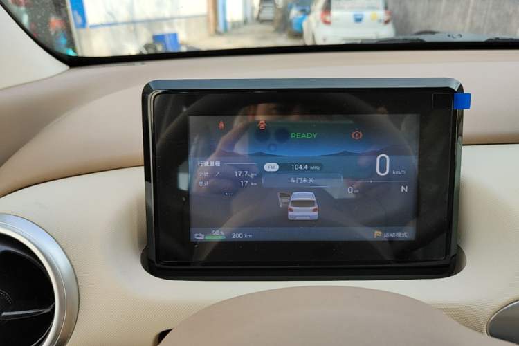 Used Wuling Hongguang MINIEV 2025 Four-Door Version Advanced Edition Instrument Cluster