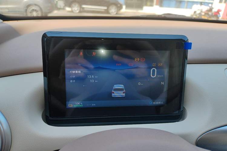 Used Wuling Hongguang MINIEV 2025 Four-Door Version Advanced Edition Instrument Cluster