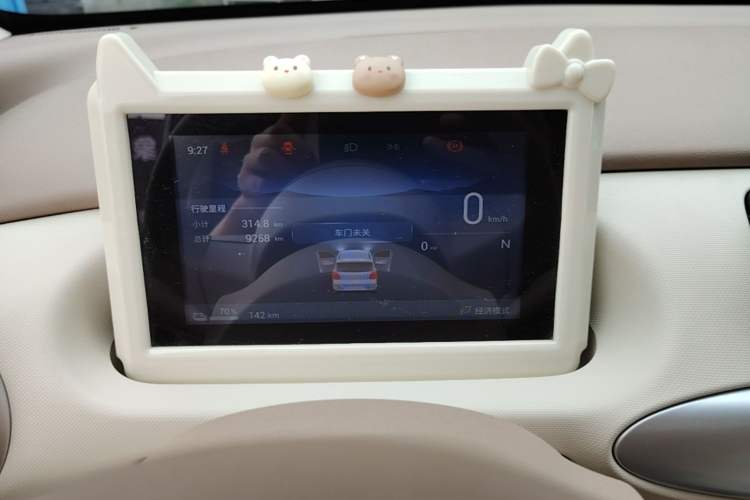 Used Wuling Hongguang MINIEV 2025 Four-Door Version Zhenxiang+ Edition Instrument Cluster