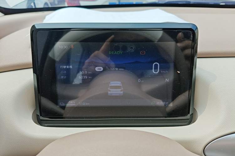 Used Wuling Hongguang MINIEV 2025 Four-Door Version Advanced Edition Instrument Cluster
