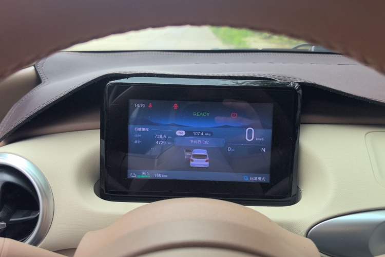 Used Wuling Hongguang MINIEV 2025 Four-Door Version Advanced Edition Instrument Cluster