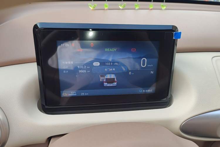 Used Wuling Hongguang MINIEV 2025 Four-Door Version Advanced Edition Instrument Cluster