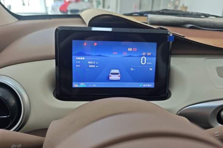 Used Wuling Hongguang MINIEV 2025 Four-Door Version Advanced Edition Instrument Cluster