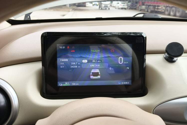 Used Wuling Hongguang MINIEV 2025 Four-Door Version Advanced Edition Instrument Cluster