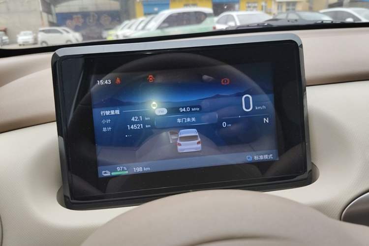 Used Wuling Hongguang MINIEV 2025 Four-Door Version Advanced Edition Instrument Cluster