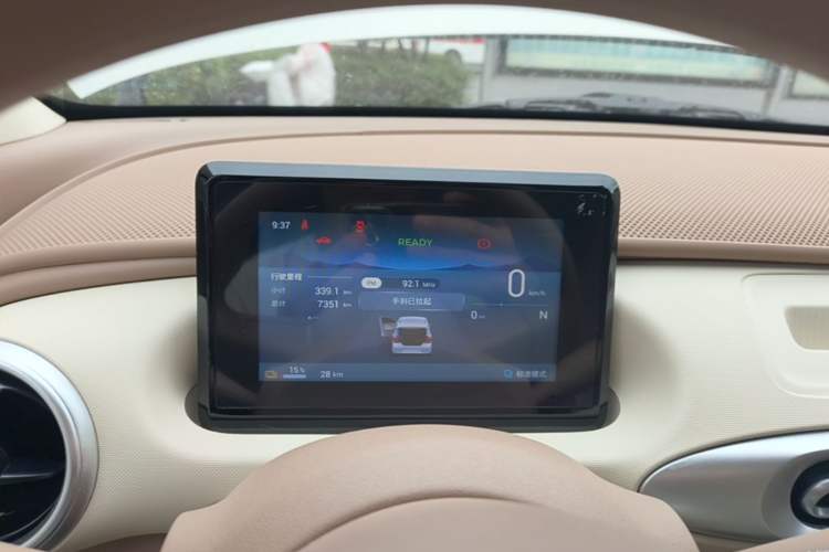 Used Wuling Hongguang MINIEV 2025 Four-Door Version Advanced Edition Instrument Cluster