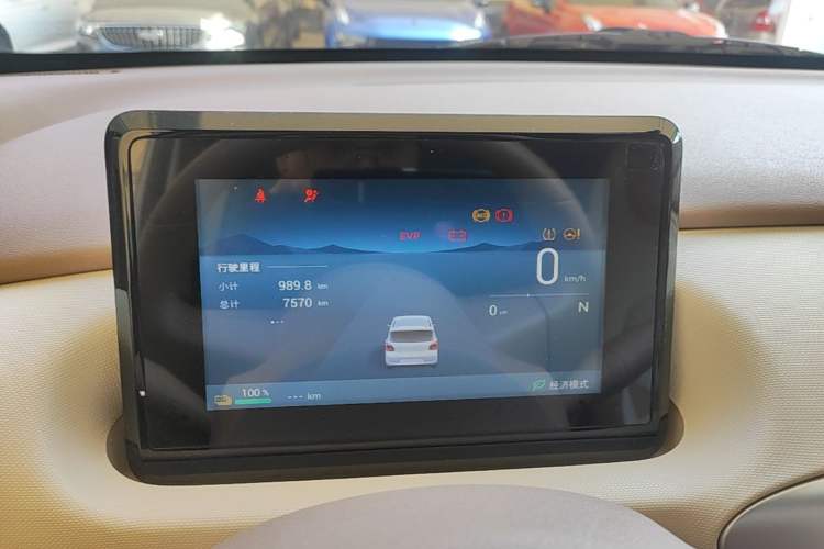 Used Wuling Hongguang MINIEV 2025 Four-Door Version Advanced Edition Instrument Cluster
