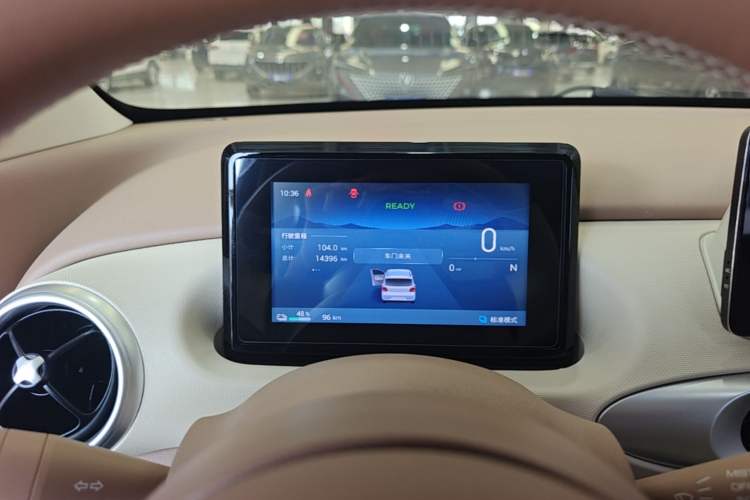 Used Wuling Hongguang MINIEV 2025 Four-Door Version Advanced Edition Instrument Cluster