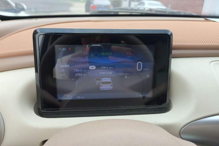Used Wuling Hongguang MINIEV 2025 Four-Door Version Advanced Edition Instrument Cluster