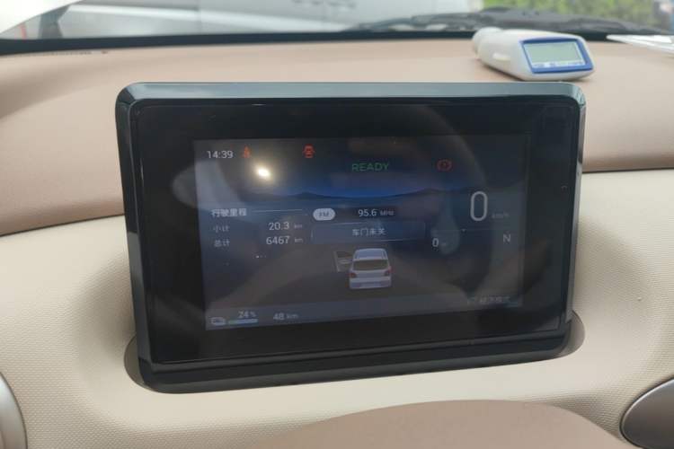 Used Wuling Hongguang MINIEV 2025 Four-Door Version Advanced Edition Instrument Cluster