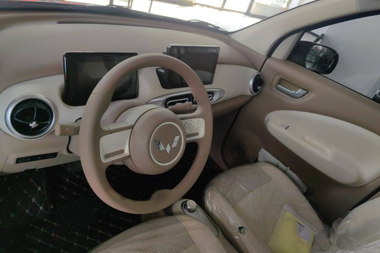 Used Wuling Hongguang MINIEV 2025 Four-Door Version Advanced Edition Instrument Cluster
