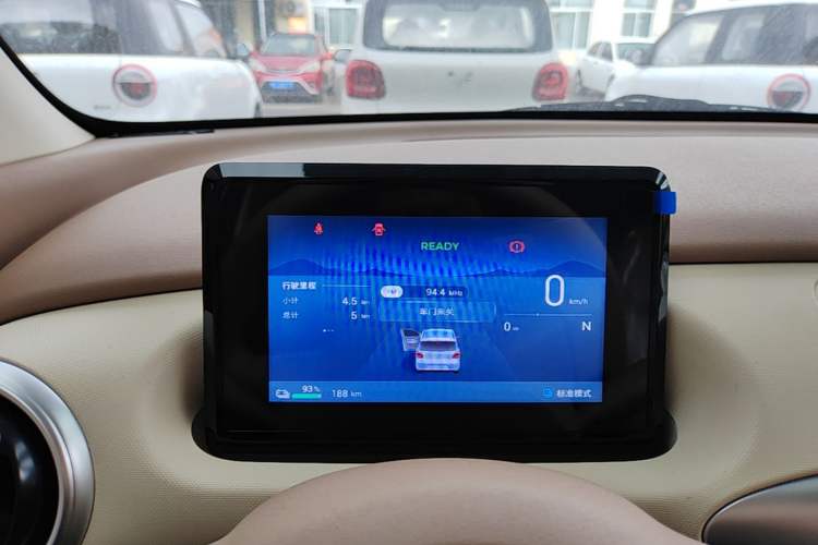 Used Wuling Hongguang MINIEV 2025 Four-Door Version Advanced Edition Instrument Cluster