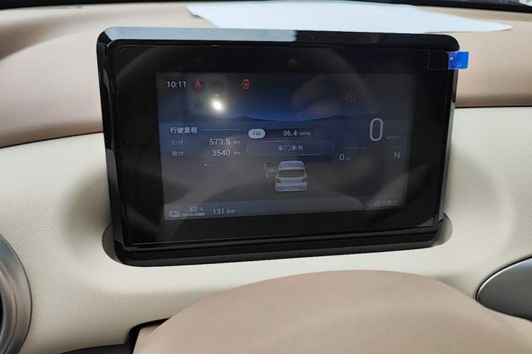 Used Wuling Hongguang MINIEV 2025 Four-Door Version Advanced Edition Instrument Cluster