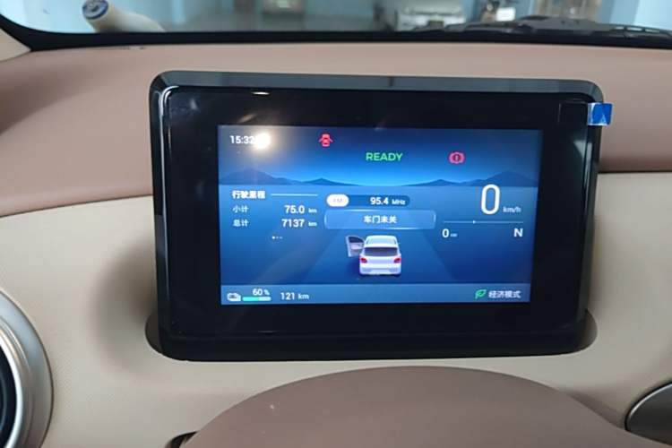 Used Wuling Hongguang MINIEV 2025 Four-Door Version Advanced Edition Instrument Cluster