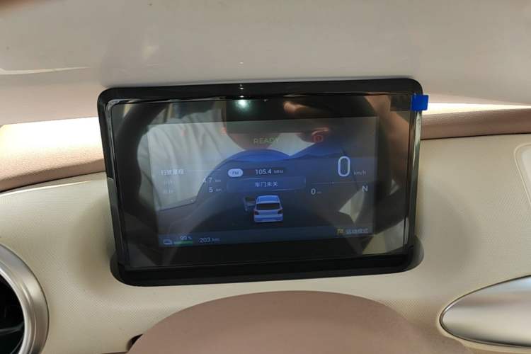 Used Wuling Hongguang MINIEV 2025 Four-Door Version Advanced Edition Instrument Cluster