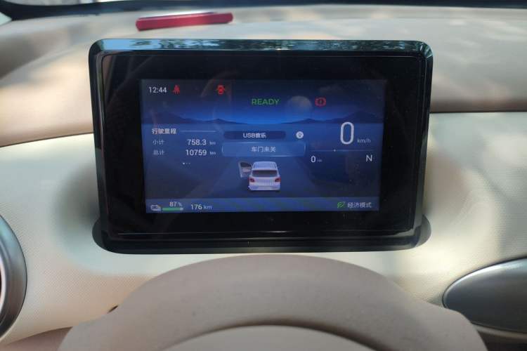 Used Wuling Hongguang MINIEV 2025 Four-Door Version Advanced Edition Instrument Cluster