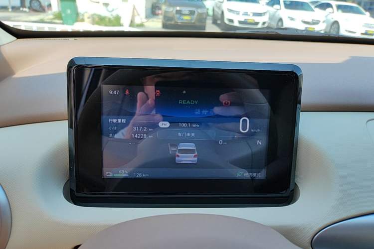 Used Wuling Hongguang MINIEV 2025 Four-Door Version Advanced Edition Instrument Cluster