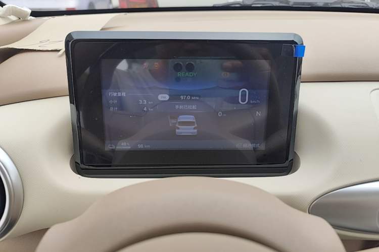 Used Wuling Hongguang MINIEV 2025 Four-Door Version Advanced Edition Instrument Cluster