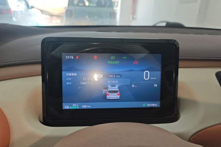 Used Wuling Hongguang MINIEV 2025 Four-Door Version Advanced Edition Instrument Cluster