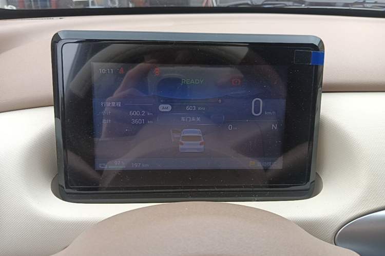 Used Wuling Hongguang MINIEV 2025 Four-Door Version Advanced Edition Instrument Cluster