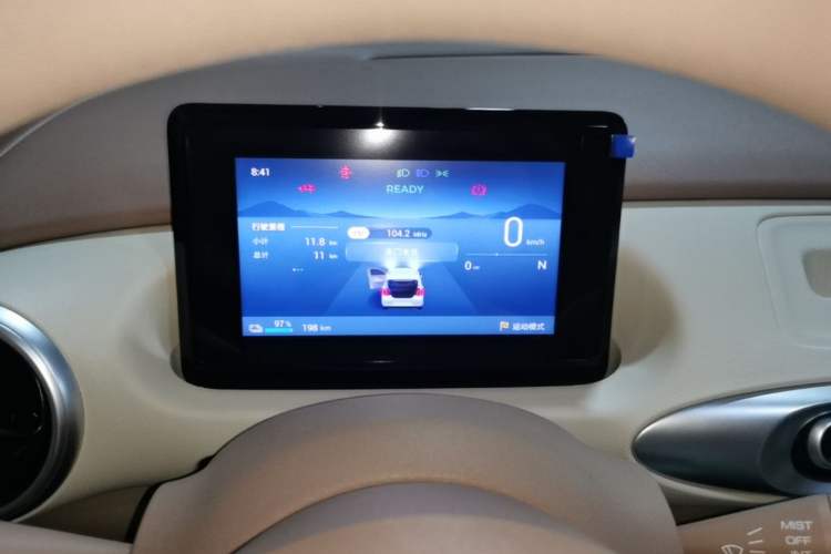 Used Wuling Hongguang MINIEV 2025 Four-Door Version Advanced Edition Instrument Cluster
