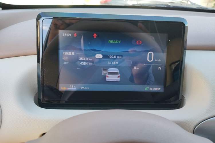 Used Wuling Hongguang MINIEV 2025 Four-Door Version Advanced Edition Instrument Cluster