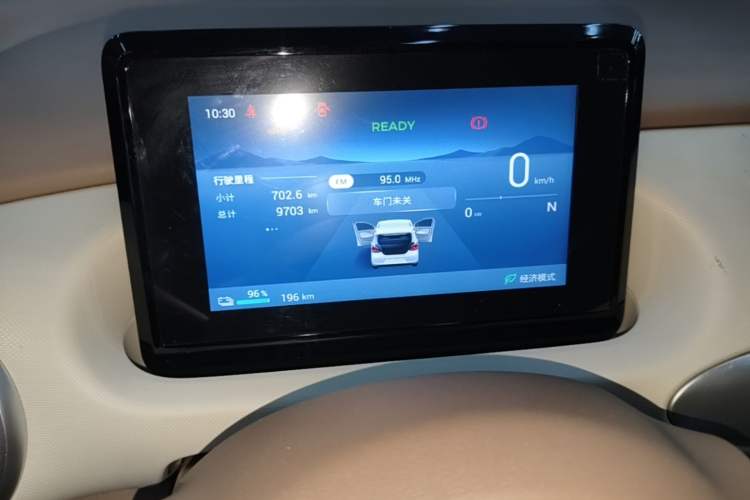 Used Wuling Hongguang MINIEV 2025 Four-Door Version Advanced Edition Instrument Cluster