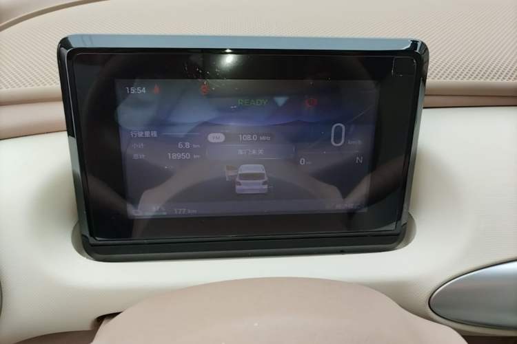 Used Wuling Hongguang MINIEV 2025 Four-Door Version Advanced Edition Instrument Cluster