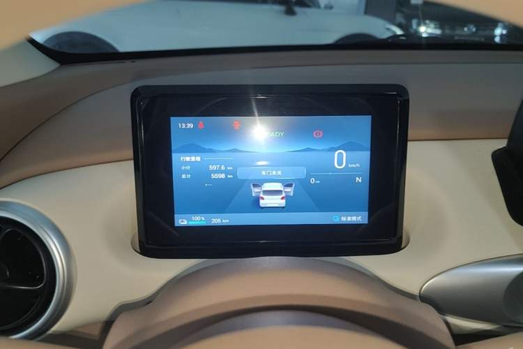 Used Wuling Hongguang MINIEV 2025 Four-Door Version Advanced Edition Instrument Cluster