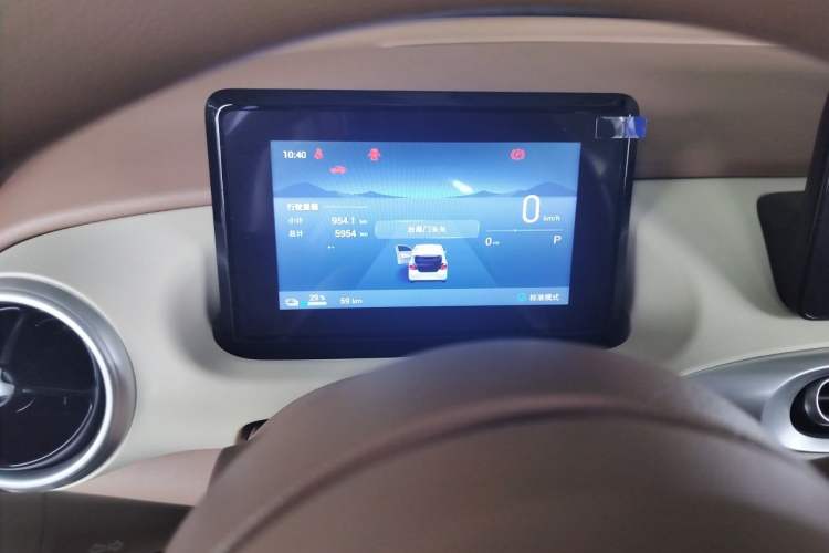 Used Wuling Hongguang MINIEV 2025 Four-Door Version Zhenxiang+ Edition Instrument Cluster