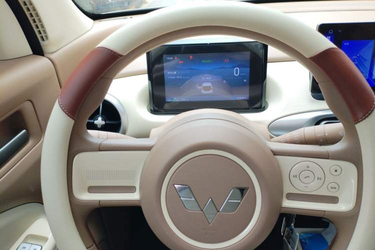 Used Wuling Hongguang MINIEV 2025 Four-Door Version Advanced Edition Instrument Cluster