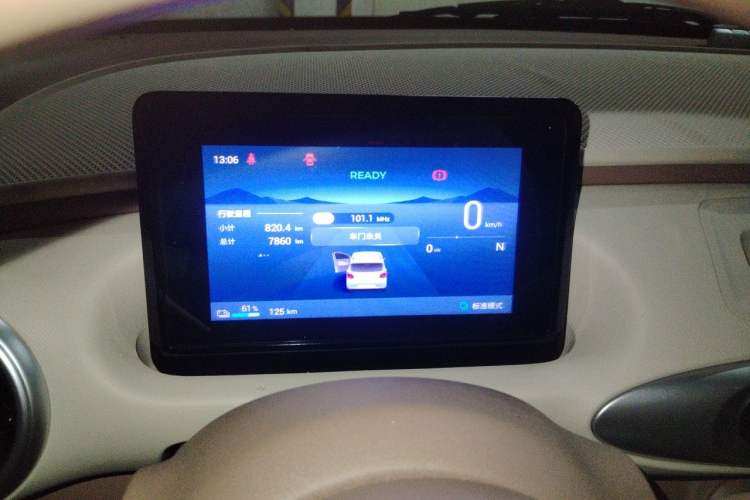 Used Wuling Hongguang MINIEV 2025 Four-Door Version Advanced Edition Instrument Cluster