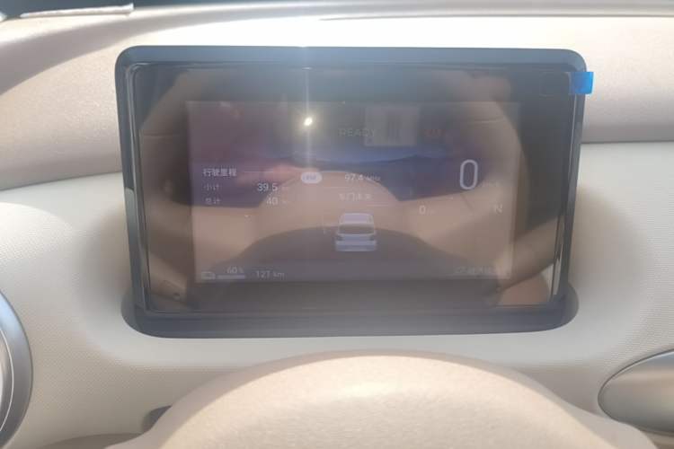 Used Wuling Hongguang MINIEV 2025 Four-Door Version Advanced Edition Instrument Cluster