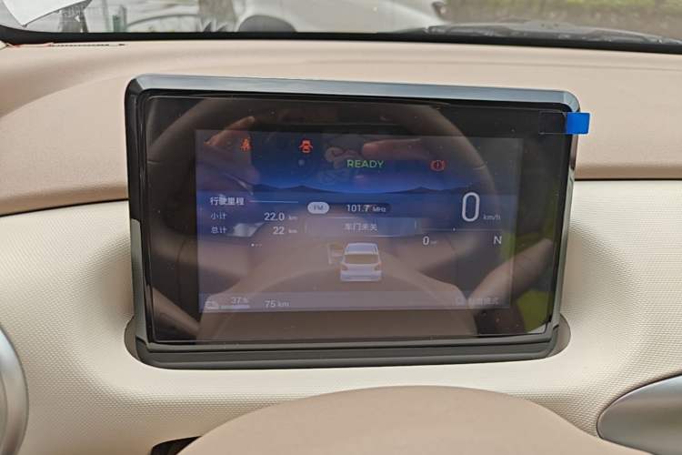 Used Wuling Hongguang MINIEV 2025 Four-Door Version Advanced Edition Instrument Cluster