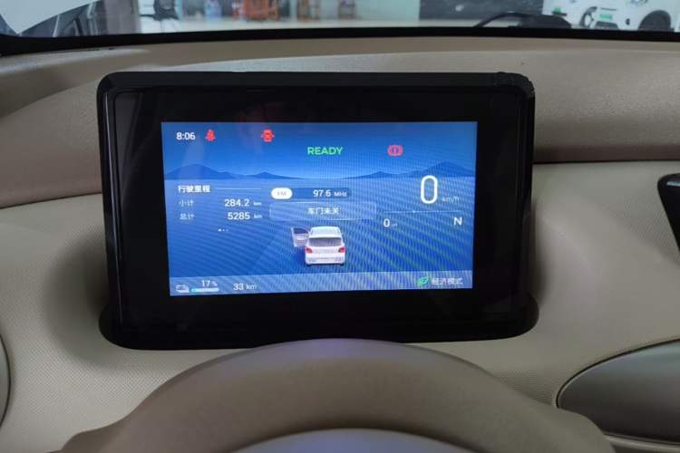Used Wuling Hongguang MINIEV 2025 Four-Door Version Advanced Edition Instrument Cluster