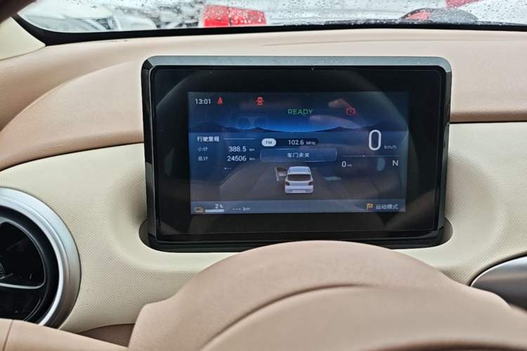 Used Wuling Hongguang MINIEV 2025 Four-Door Version Advanced Edition Instrument Cluster