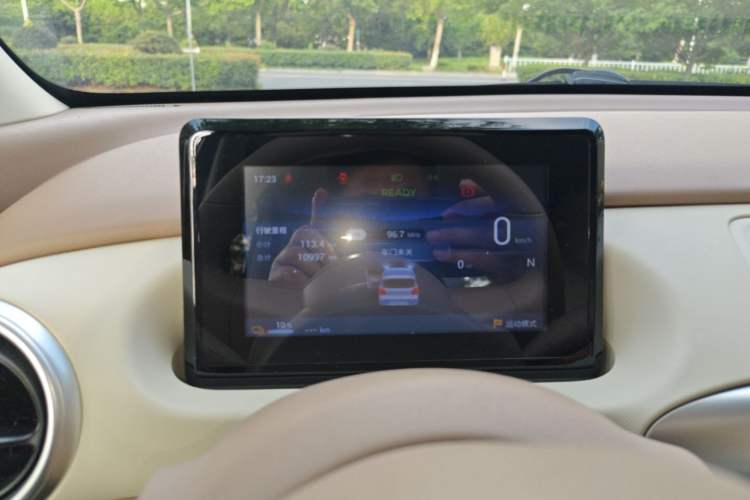 Used Wuling Hongguang MINIEV 2025 Four-Door Version Advanced Edition Instrument Cluster