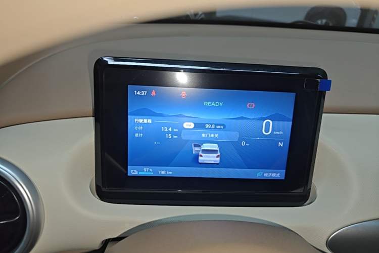 Used Wuling Hongguang MINIEV 2025 Four-Door Version Advanced Edition Instrument Cluster