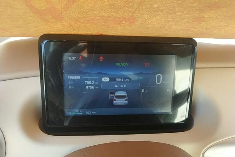 Used Wuling Hongguang MINIEV 2025 Four-Door Version Advanced Edition Instrument Cluster