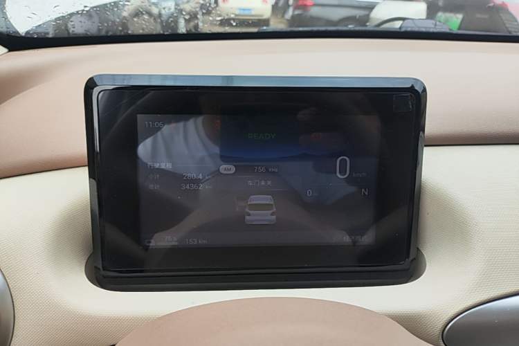 Used Wuling Hongguang MINIEV 2025 Four-Door Version Advanced Edition Instrument Cluster