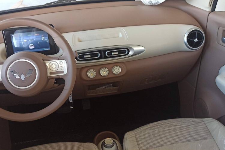 Used Wuling Hongguang MINIEV 2025 Four-Door Version Advanced Edition Instrument Cluster