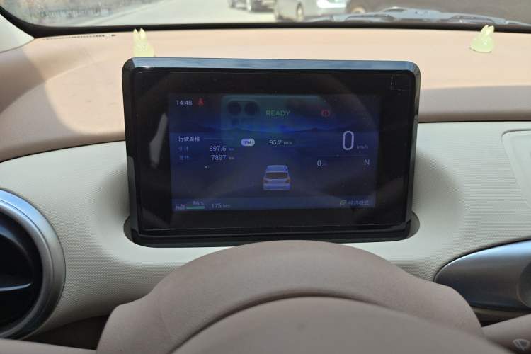 Used Wuling Hongguang MINIEV 2025 Four-Door Version Advanced Edition Instrument Cluster