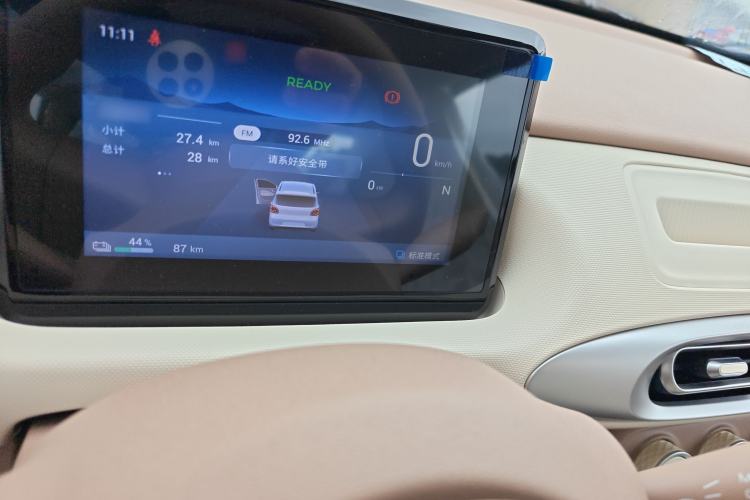 Used Wuling Hongguang MINIEV 2025 Four-Door Version Advanced Edition Interior 1
