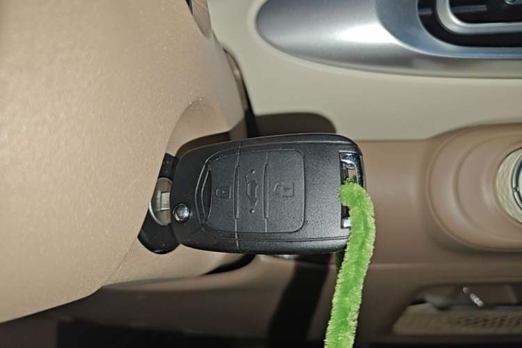 Used Wuling Hongguang MINIEV 2025 Four-Door Version Advanced Edition Interior 1